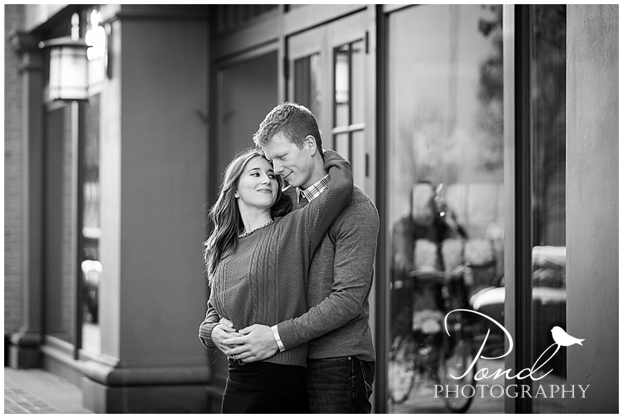 KansasCityEngagement_Plaza_GreggAmanda_0007